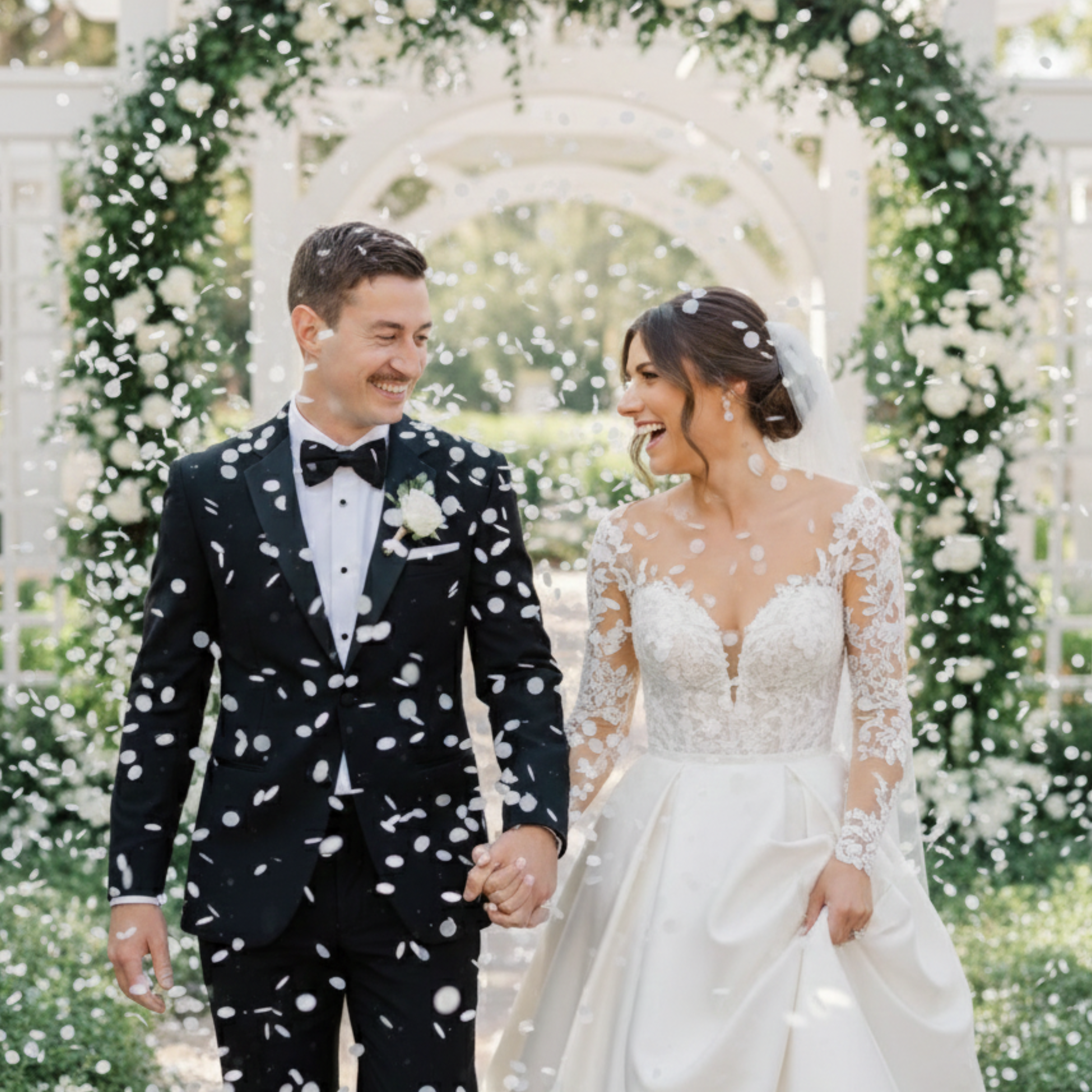 White Circle Biodegradable Confetti